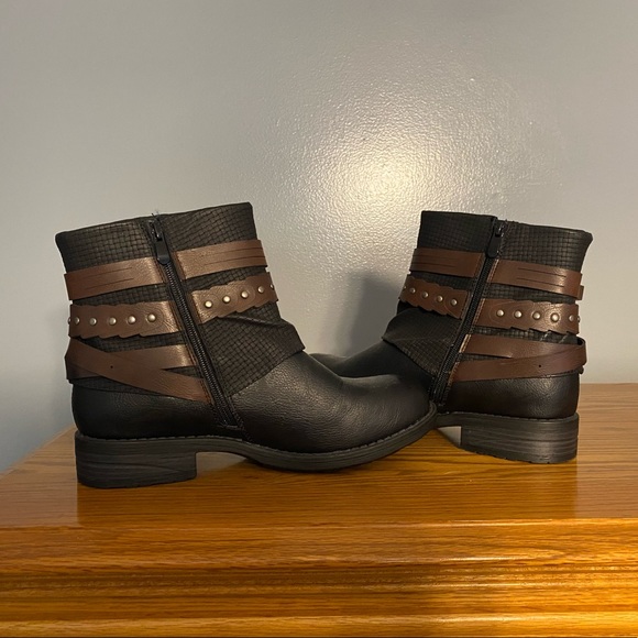 Global Win Booties - Picture 2 of 5